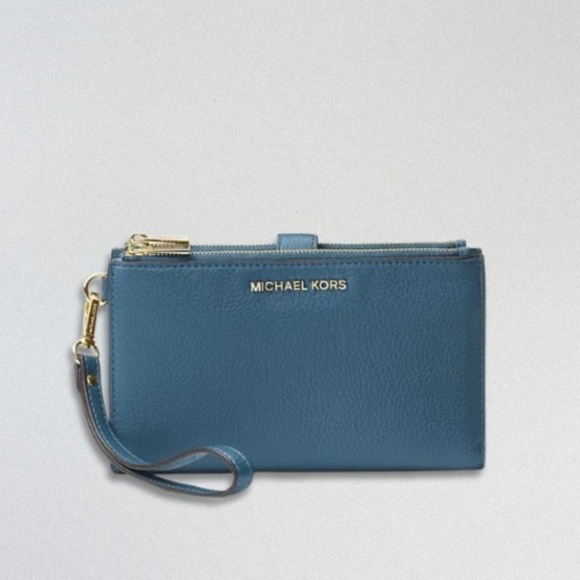 Michael Kors Wristlet Jet Set Travel Pebble Leather Continental Dark Chambray OS - Picture 1 of 16